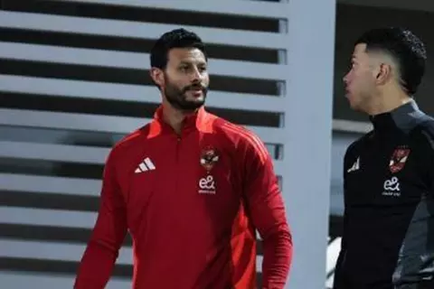 إمام عاشور يشارك في مران الأهلي الجماعي استعدادًا لمواجهة أورلاندو بايرتس 